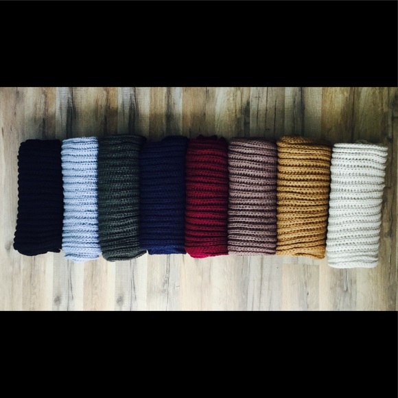 ➡️LAST ONE⬅️INFINITY SCARF-BURGUNDY - Picture 2 of 2